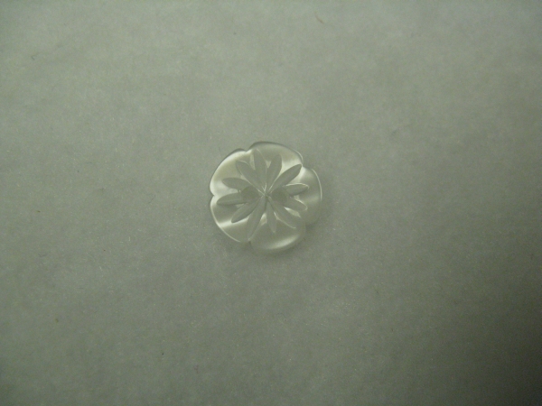 Flower Button - White - 5/8" - Click Image to Close